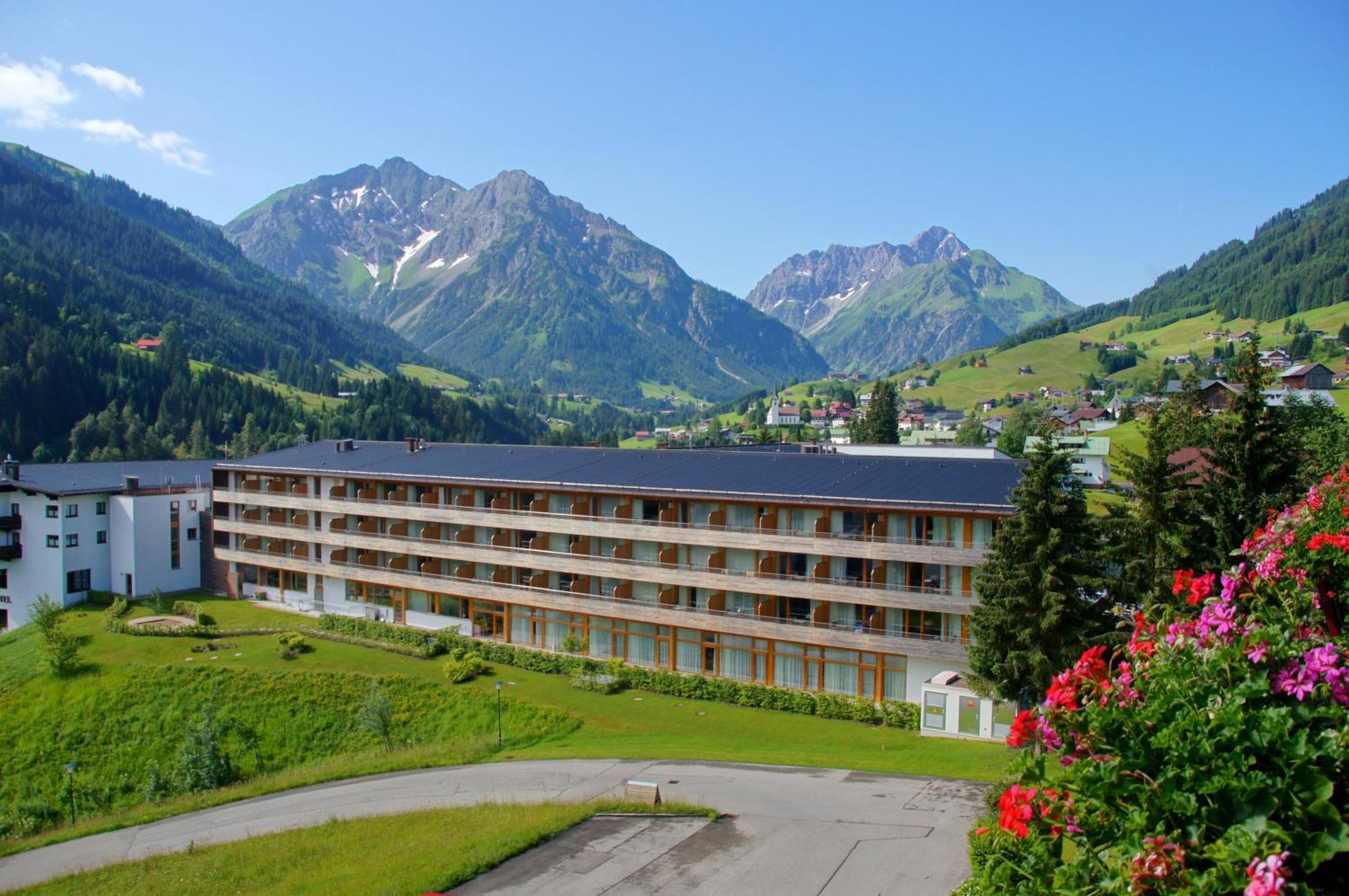 Sporthotel Walliser Hirschegg  Exterior foto